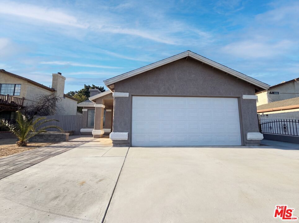 2553 E Avenue J4