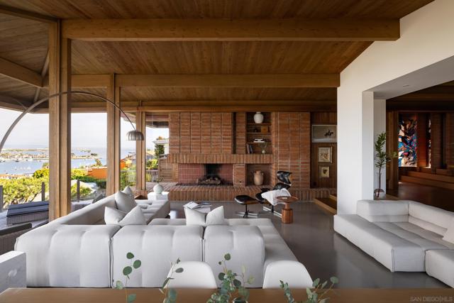 3016 Rogers Street, San Diego CA: https://media.crmls.org/mediaz/f91237bd-4d2c-4c53-9f29-97a8ea50a7d7.jpg
