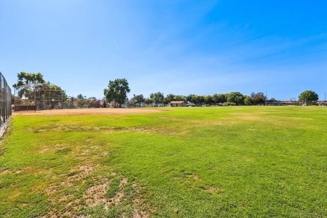 823 Fuchsia Ln, San Diego CA: https://media.crmls.org/mediaz/f912432e-e70a-45fe-8840-e03070d83f51.jpg
