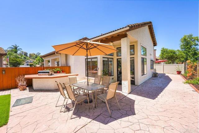8627 Paseo Del Sol, Santee CA: https://media.crmls.org/mediaz/f912c400-00d3-4412-a41a-f1f5153b504a.jpg