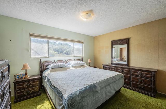11 Montclair Place, Salinas CA: https://media.crmls.org/mediaz/f913a343-27ee-446c-9e63-b51a6fc07a2a.jpg
