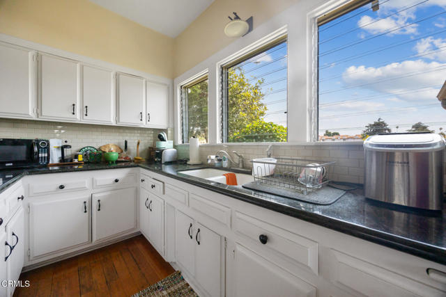 Detail Gallery Image 23 of 39 For 2400 W Main St, Alhambra,  CA 91801 - 3 Beds | 1/1 Baths