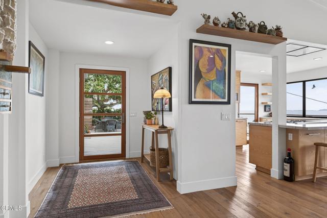 Detail Gallery Image 3 of 59 For 496 Lupine Way, Ventura,  CA 93001 - 2 Beds | 2 Baths