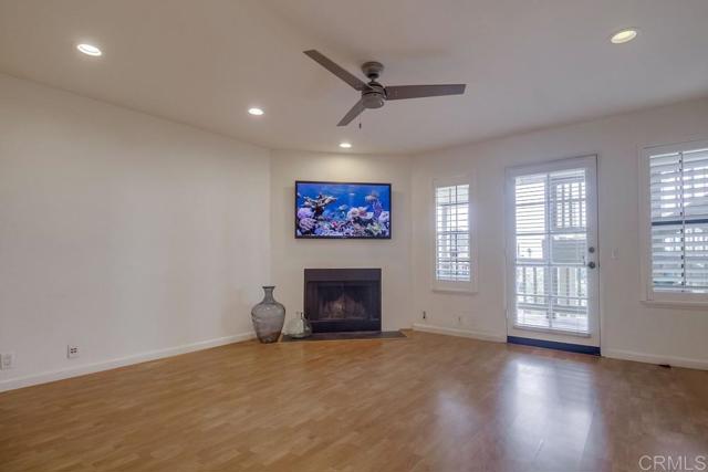 Detail Gallery Image 7 of 46 For 3961 Hortensia St #H4,  San Diego,  CA 92110 - 2 Beds | 2 Baths