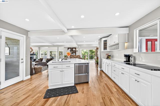 10700 Foothill Rd, Sunol CA: https://media.crmls.org/mediaz/f915db22-ed86-47f2-947d-d1e167d27604.jpg