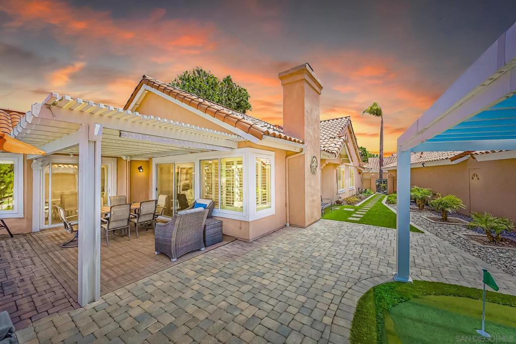 MLS #250032992SD img 1