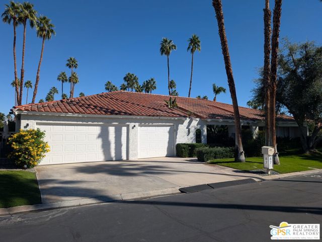 87 Magdalena Drive, Rancho Mirage CA: https://media.crmls.org/mediaz/f91765db-8ec7-4559-8e30-4cc484f041c3.jpg