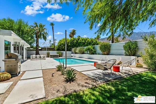 2889 North Davis Way, Palm Springs
