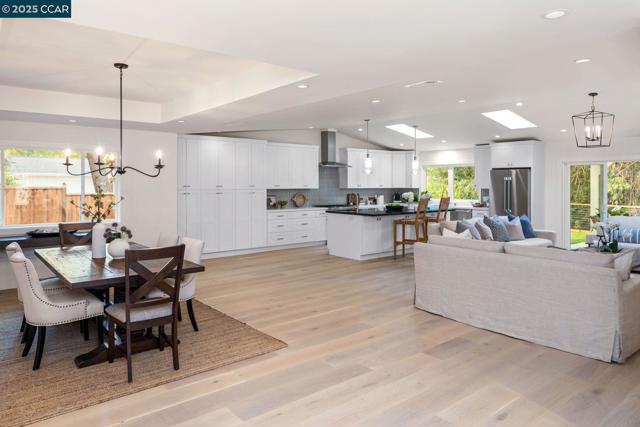 706 St Marys Road, Lafayette CA: https://media.crmls.org/mediaz/f918b8a7-7f1a-4de8-ade4-8fca200fff3a.jpg