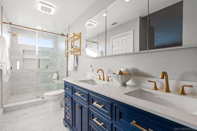 3576 Normandy, Oceanside CA: https://media.crmls.org/mediaz/f9190870-dd0a-423f-baff-36f8543c8802.jpg