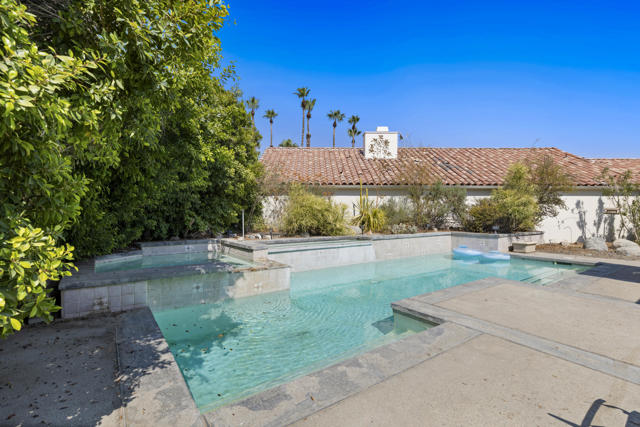 43755 Via Palma, Palm Desert CA: https://media.crmls.org/mediaz/f9191c8b-5393-4ffc-8773-c7c0d5dc7012.jpg