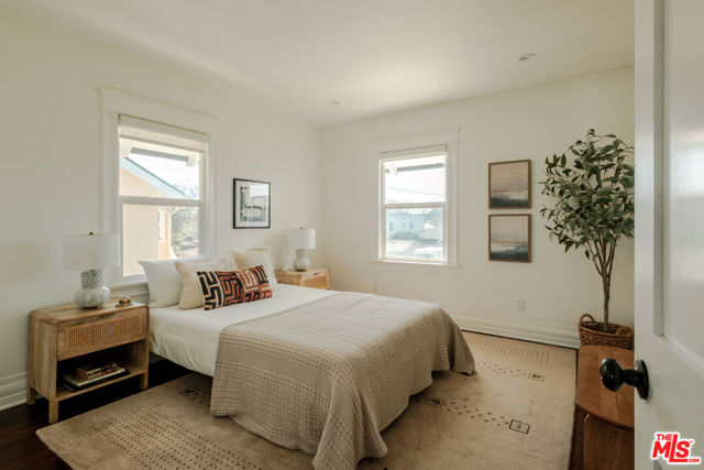 2907 Halldale Avenue, Los Angeles CA: https://media.crmls.org/mediaz/f91a54cf-7d98-4afc-934f-e808f0970c85.jpg
