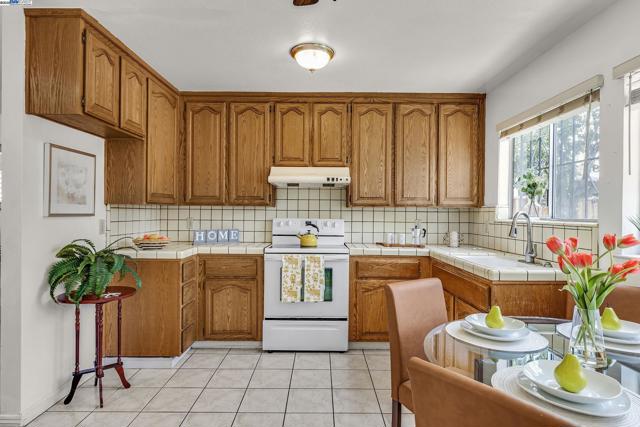 2715 Mosswood Dr, San Jose CA: https://media.crmls.org/mediaz/f91b4b2e-47ca-4d0b-96de-81abfb8ee3ac.jpg
