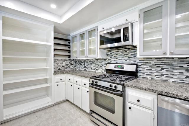 Detail Gallery Image 20 of 39 For 1019 Highland Dr, Vista,  CA 92083 - 3 Beds | 2 Baths