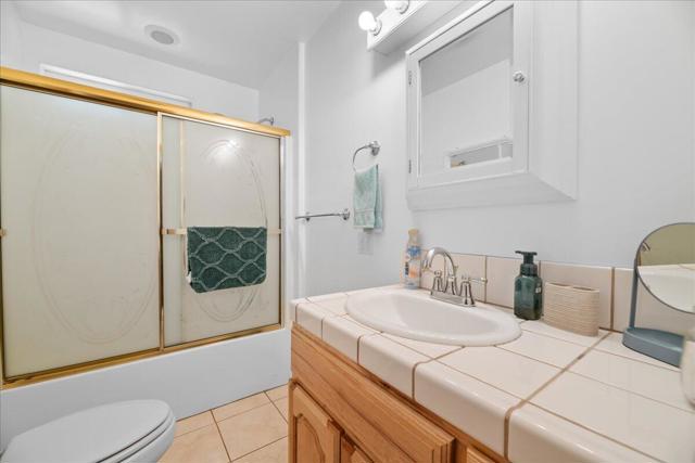 2737 Cedar Lane, Big Bear CA: https://media.crmls.org/mediaz/f91cd040-01a1-4d7d-ab88-27320ca3df00.jpg