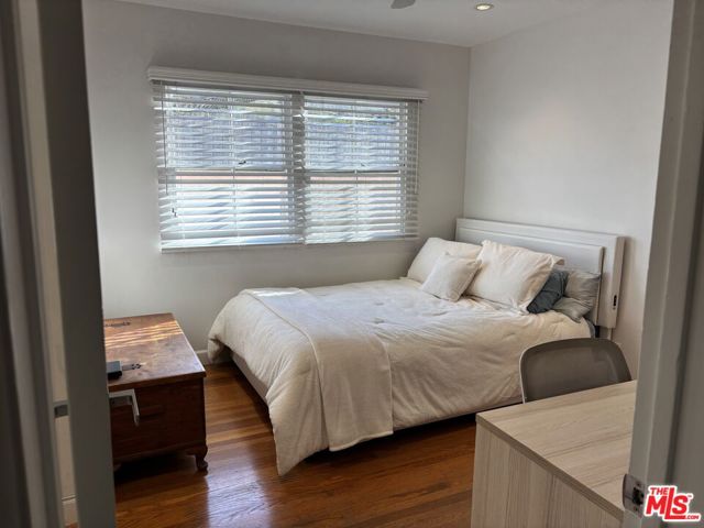 22491 Domingo Road, Woodland Hills CA: https://media.crmls.org/mediaz/f91d17a6-0af5-4a2f-8cf6-6cab442b2129.jpg
