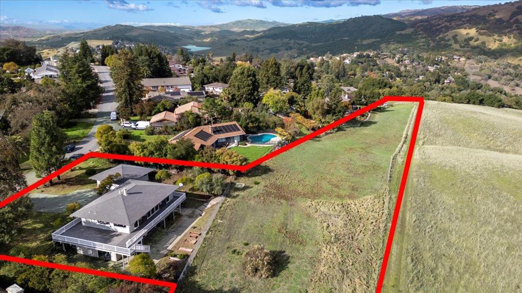 16280 Oak Canyon Drive