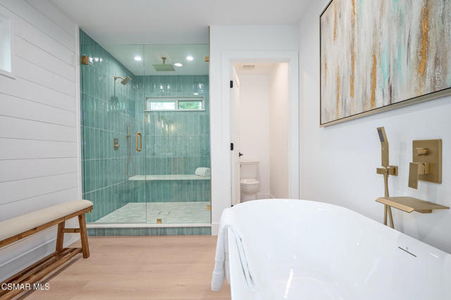 674 Lautrec Court, Thousand Oaks CA: https://media.crmls.org/mediaz/f91d41a3-eebe-491b-8a81-072616a82f61.jpg