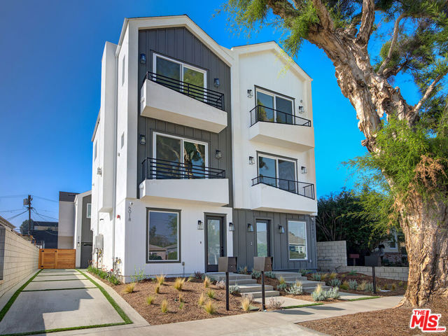 6018 Comey Avenue, Los Angeles CA: https://media.crmls.org/mediaz/f91d5e9c-c173-4d4f-a9f4-e2beeec2ac95.jpg