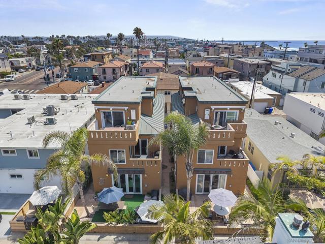 735 Jersey Court, San Diego CA: https://media.crmls.org/mediaz/f91d705b-d9dc-4f40-a603-fc07d5b2fc36.jpg