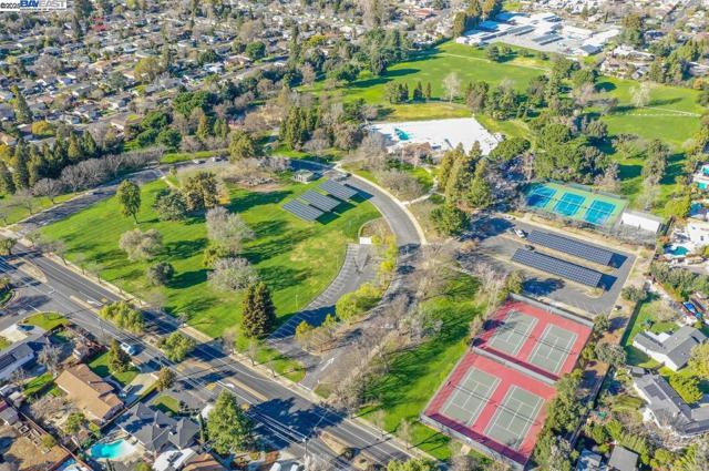 1416 Julia Ln, Concord CA: https://media.crmls.org/mediaz/f91dae1f-7455-4863-a92b-57a73afb7285.jpg