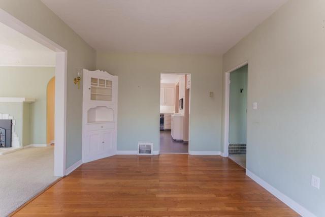 13 Orange Drive, Salinas CA: https://media.crmls.org/mediaz/f91daf10-a7aa-4662-84b2-f2cf050c2f9d.jpg