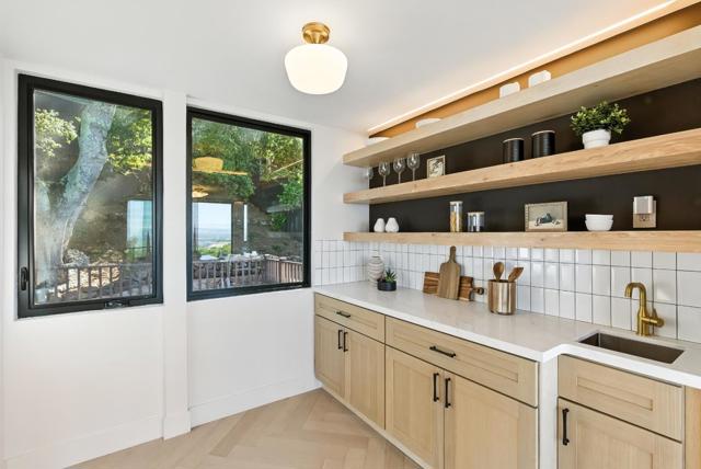 490 Shelford Avenue, San Carlos CA: https://media.crmls.org/mediaz/f91e080b-4b9d-47ed-b13d-b576adb4501d.jpg