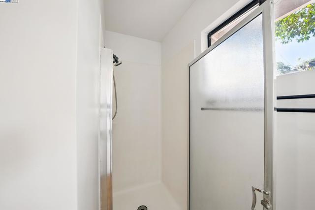 35 San Joaquin Pl, Novato CA: https://media.crmls.org/mediaz/f91e1869-4d68-4cad-88ee-ce0edc70a842.jpg