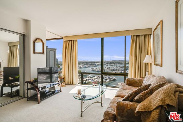 4335 S Marina City Drive, Marina del Rey CA: https://media.crmls.org/mediaz/f91e3fad-a5d3-4891-98ea-663758ba2a50.jpg