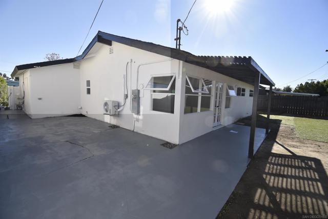 4646 COCONINO WAY, San Diego CA: https://media.crmls.org/mediaz/f91e95a6-11f3-4f87-b7ca-9d49d2c214bf.jpg