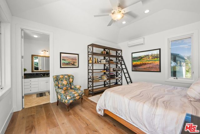 4610 Via Vistosa, Santa Barbara CA: https://media.crmls.org/mediaz/f91eaaf6-196d-41c9-a1c7-7b226b72d9dd.jpg