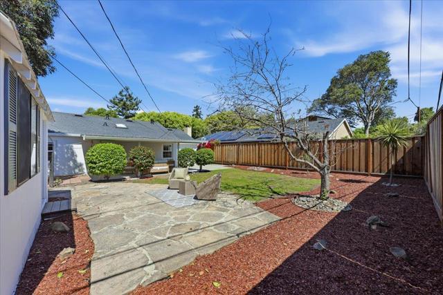 1019 Riverton Drive, San Carlos CA: https://media.crmls.org/mediaz/f91ee483-be00-440a-ab9c-56e5dc2f7072.jpg