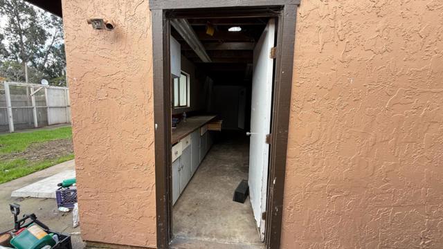 271 Paul Avenue, Salinas CA: https://media.crmls.org/mediaz/f91f3056-c674-4f6f-bc06-fa91d6a142dc.jpg