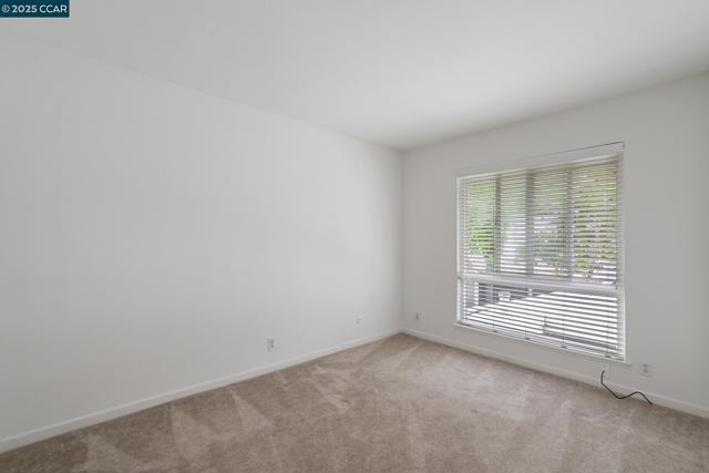 136 Garden Creek Pl, Danville CA: https://media.crmls.org/mediaz/f91f5106-e00f-4cfd-82cc-4fd1d8bd0d1d.jpg