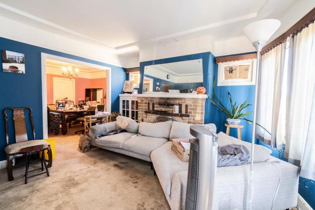 444 Ellington Avenue, San Francisco CA: https://media.crmls.org/mediaz/f91f721c-6ccc-487a-afcd-2fec982e9098.jpg