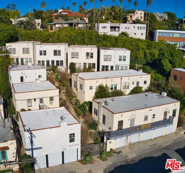 3365 Hamilton Way, Los Angeles CA: https://media.crmls.org/mediaz/f91fcb79-8692-472e-981b-72612532380b.jpg