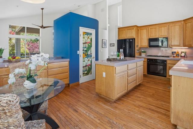 24035 Stage Stop Way, Los Gatos CA: https://media.crmls.org/mediaz/f91fdddd-a6da-4fcc-82df-41ca551b79ab.jpg