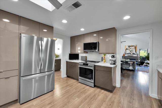 44 Acapulco Drive, Palm Desert CA: https://media.crmls.org/mediaz/f9203484-e580-4804-8682-ee6baba42e9a.jpg