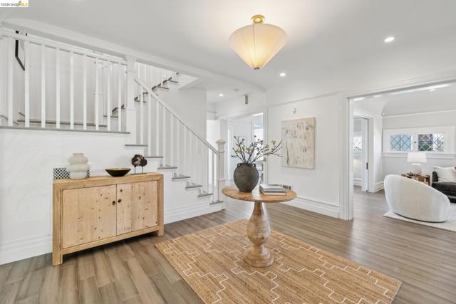 Image 11 of 59 For 231 Bonita Ave