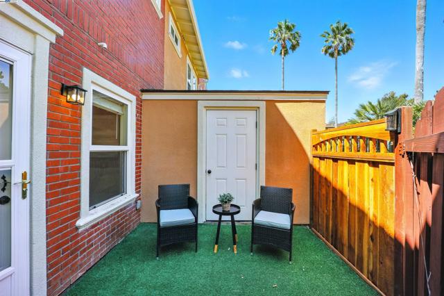 865 Carlisle Way, Sunnyvale CA: https://media.crmls.org/mediaz/f921f91c-6817-410d-b656-a53abd79f262.jpg