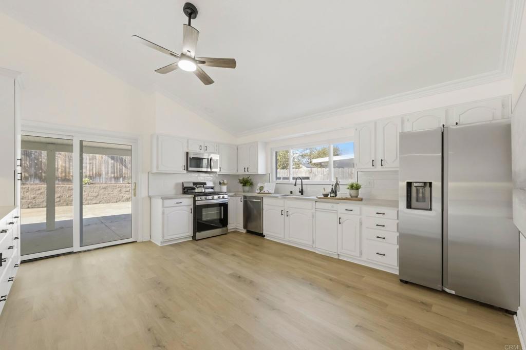 5848 Chateau Drive - photo 16