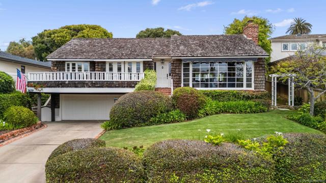 5839 Camino De La Costa, La Jolla CA: https://media.crmls.org/mediaz/f9240d1b-5c0d-40cd-a14d-60fbc8820cd7.jpg