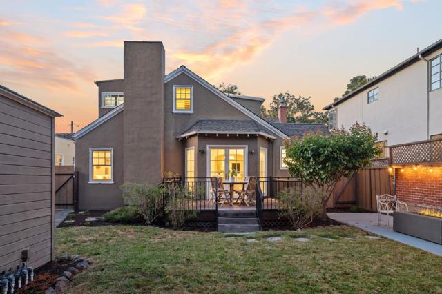 1547 Columbus Avenue, Burlingame CA: https://media.crmls.org/mediaz/f92410d1-5422-4b41-9ba4-5d02bd51f36b.jpg