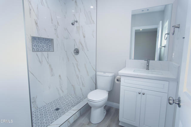 Detail Gallery Image 5 of 10 For 123 S Juanita Ave, Oxnard,  CA 93030 - 3 Beds | 3 Baths