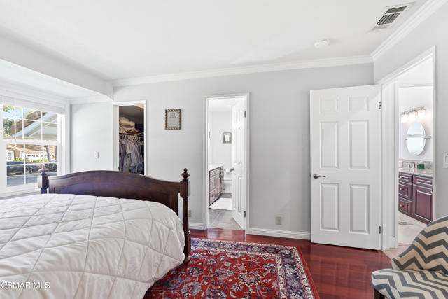 952 Carefree Drive, Simi Valley CA: https://media.crmls.org/mediaz/f924a72e-86d6-494a-ad8b-79daac4be63c.jpg