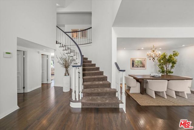 10411 Windtree Drive, Bel Air CA: https://media.crmls.org/mediaz/f9252acc-ec30-47d8-9d9f-196a275d9920.jpg
