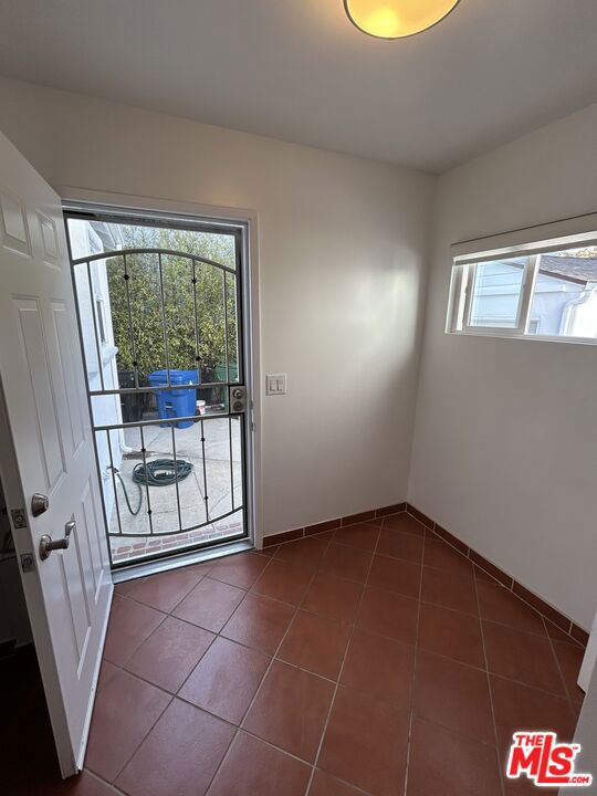 3161 Vera Avenue, Los Angeles CA: https://media.crmls.org/mediaz/f92532bd-4f26-498b-8c1d-2c2ba969cf68.jpg