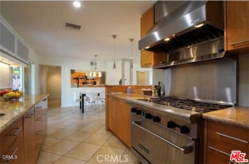 MLS #25589459 image #11