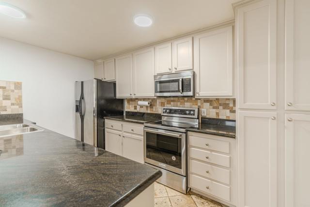 Detail Gallery Image 12 of 55 For 9860 Dale Ave #D10,  Spring Valley,  CA 91977 - 1 Beds | 1 Baths