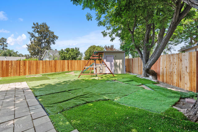 951 Tapies Court, Newbury Park CA: https://media.crmls.org/mediaz/f925b2eb-c224-4ab9-b7e8-72869aa4b8a9.jpg